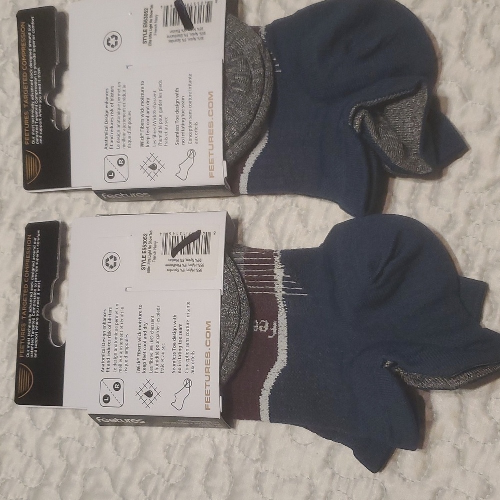 2 FEETURES ELITE  ULTRA LIGHT  SOCKS  UNISEX - Picture 3 of 7